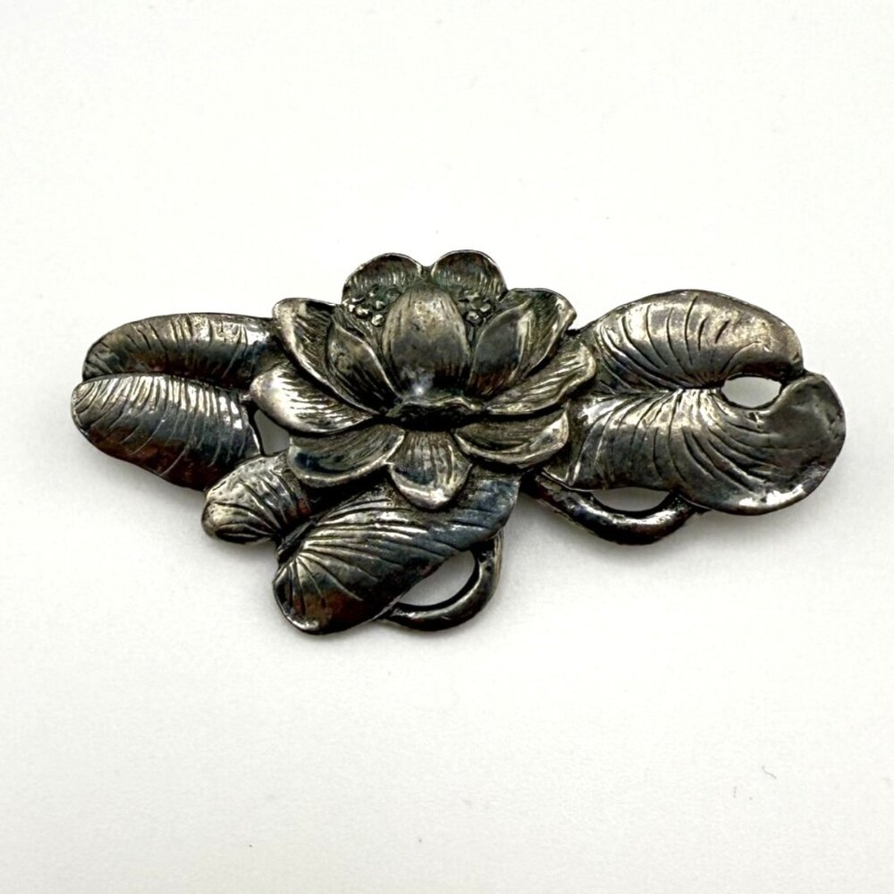 Vintage Signed Seagull Pewter Canada Lotus Floral Pin Brooch 2.5"x1.5" Elegant